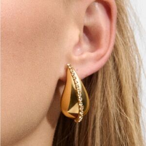 GOLD DROP EARRINGS WITH CRYSTALS